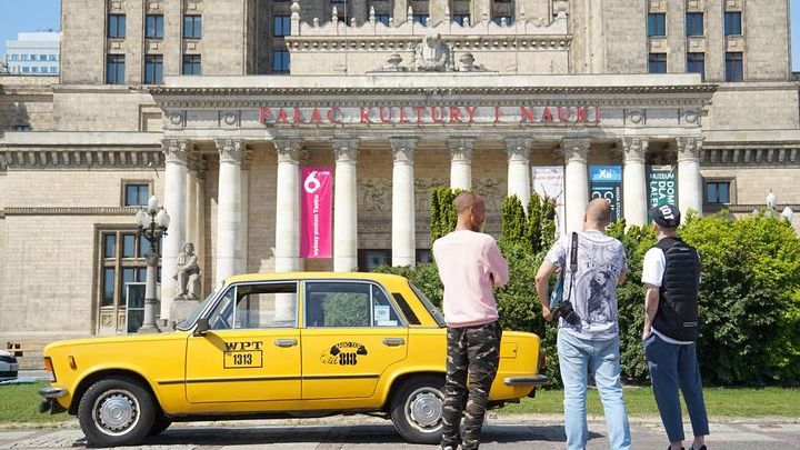 Private Historical Tour of Warsaw by a Retro Fiat with Pickup
