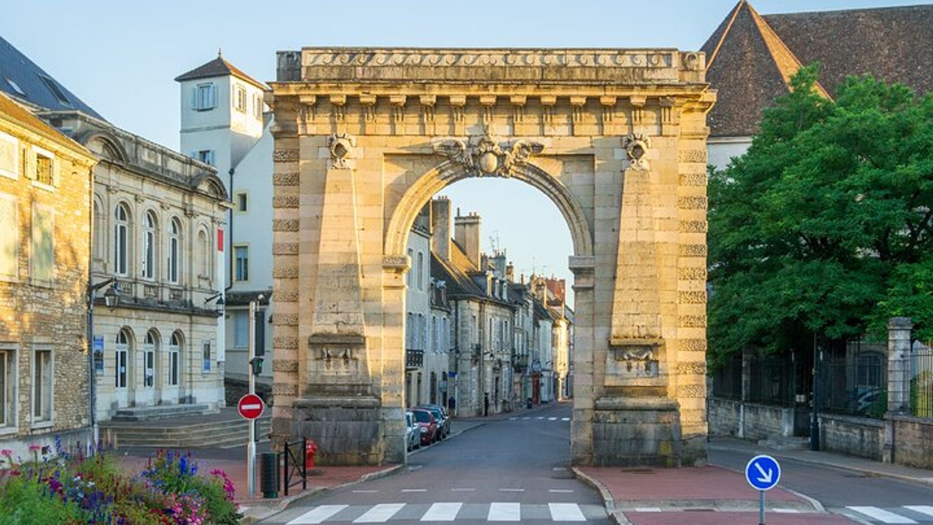 Beaune 1-hour audio guided walking tour and 19 audio commentaries