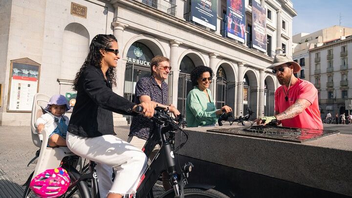 Madrid Highlights Bike or E-Bike Tour with Tapas Option