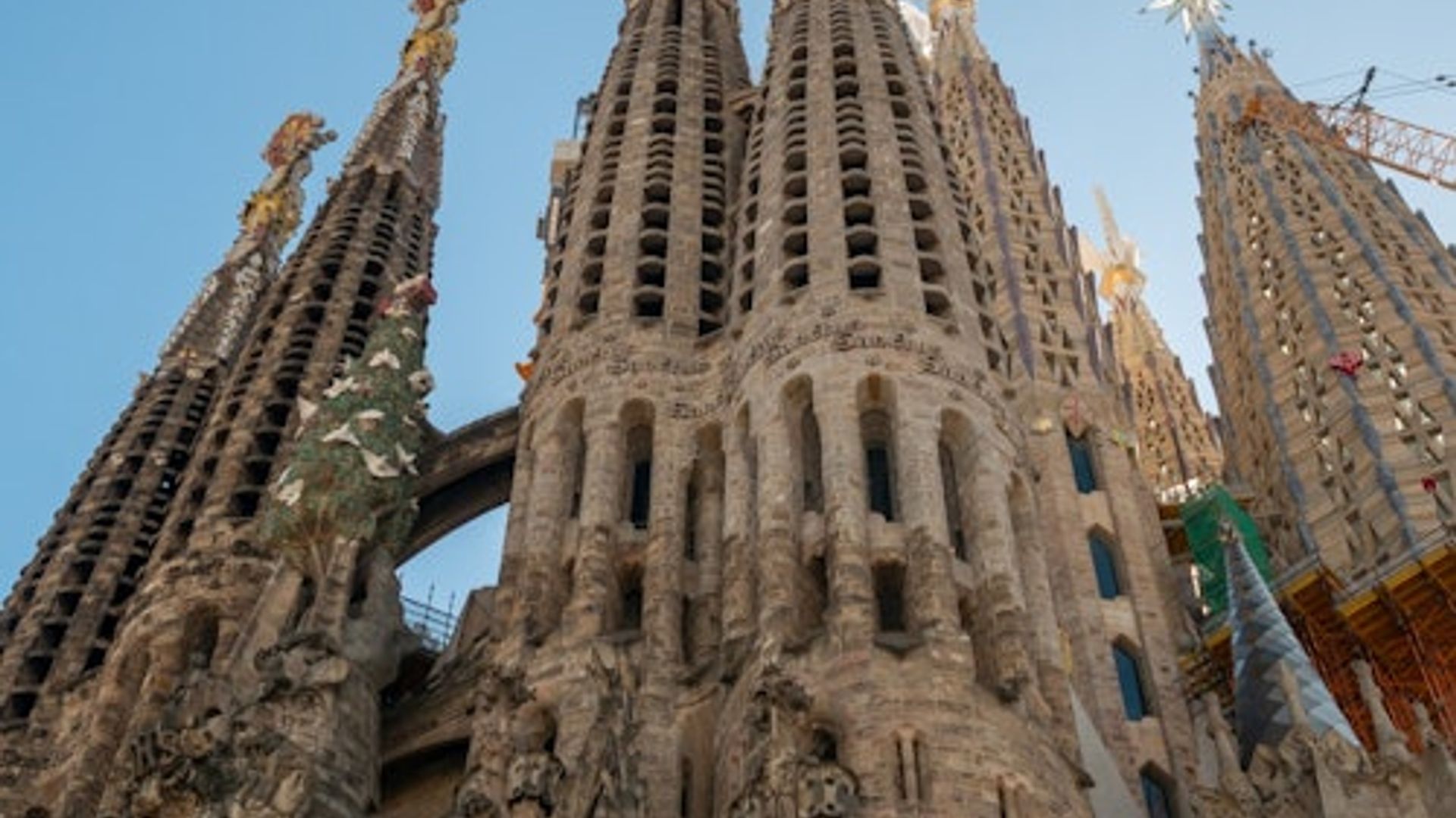 Sagrada Familia: Skip The Line + Small Group Guided Tour + Passion Tower Access