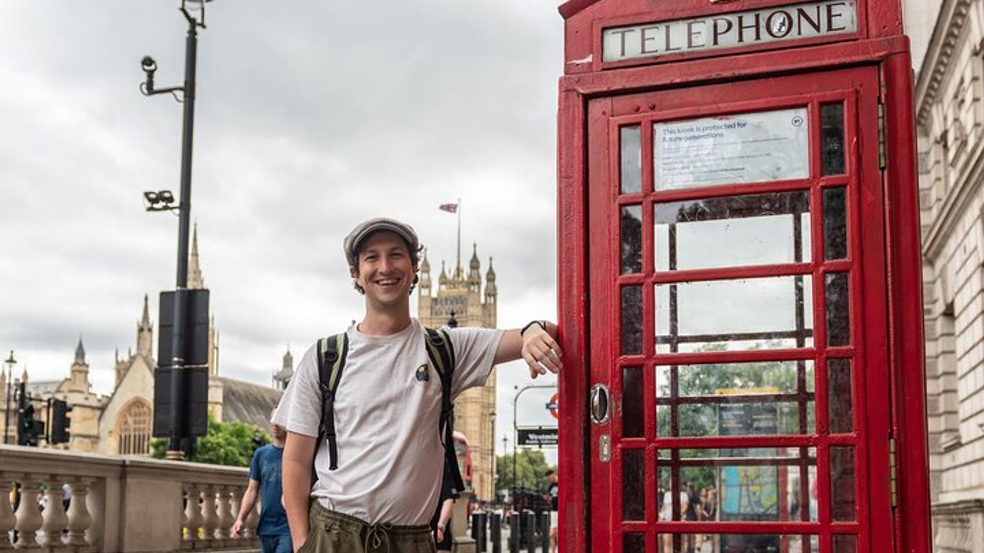 London Palaces and Parliament Half-Day Walking Tour image 3