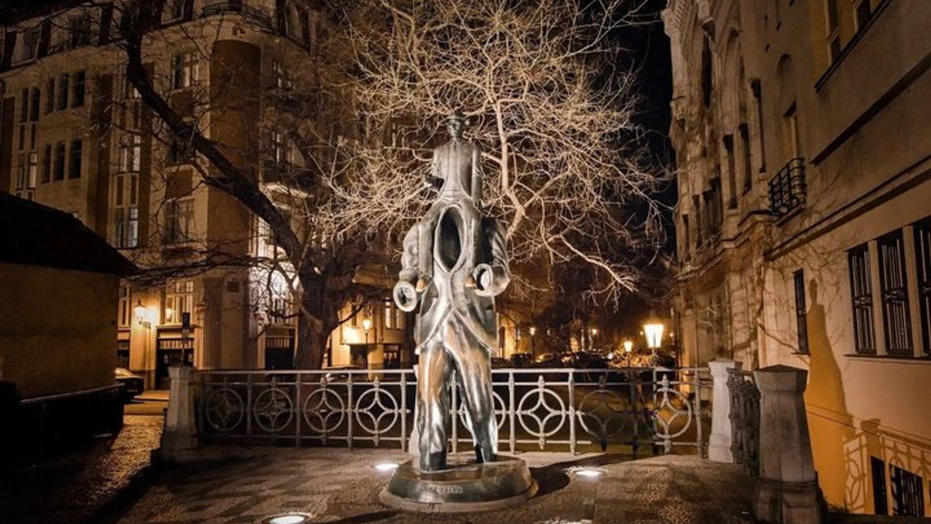 Prague Old Town Ghosts and Legends Evening Walking Tour