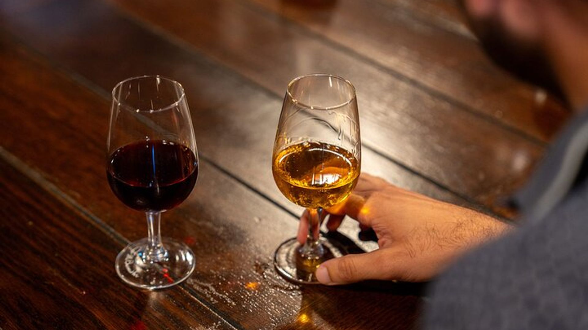 Tour di Mezza Giornata a Porto con Degustazione di Vini