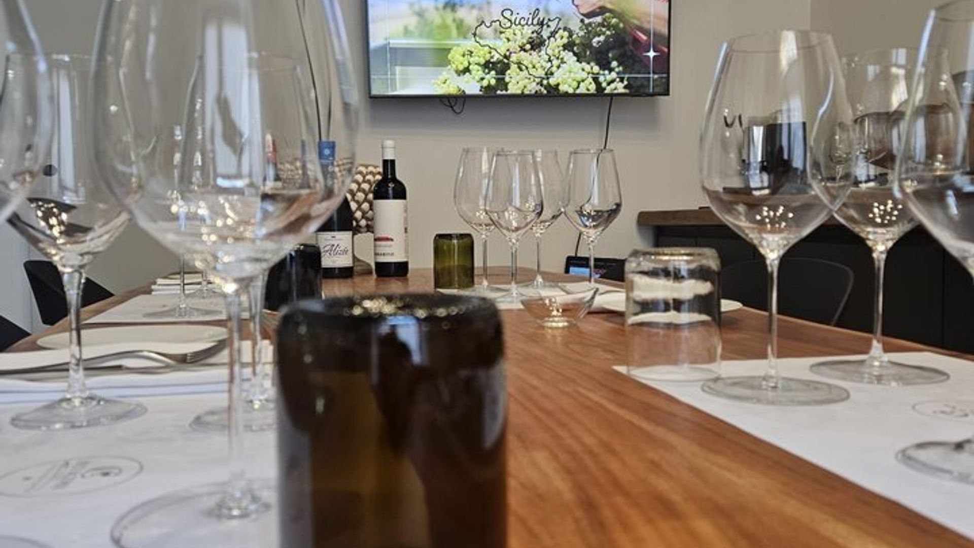 Sizilianische Weinprobe inklusive Schneidebrett