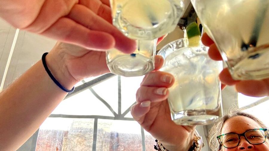 Cincinnati Over-The-Rhine Small-Group Cocktail Tasting Tour