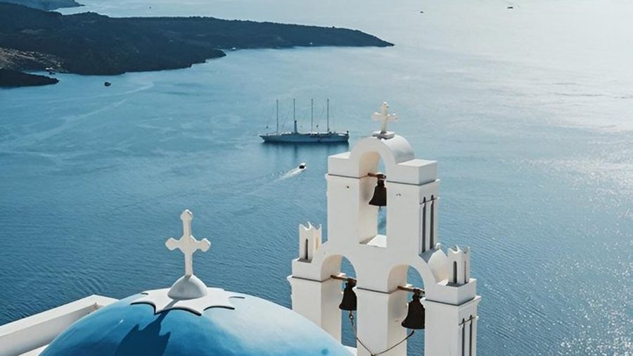 Santorini Private Oia and Highlights Express Tour With Pickup