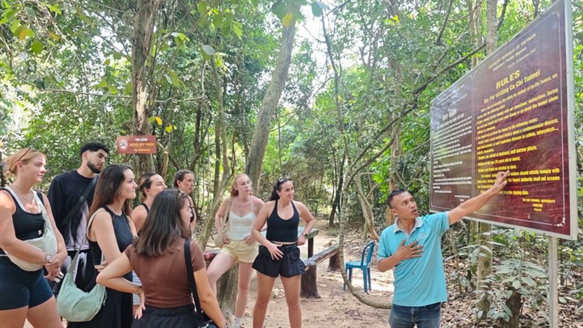 Cu-Chi-Ben-Duoc-Tunnel und lokale Markttour in kleiner Gruppe