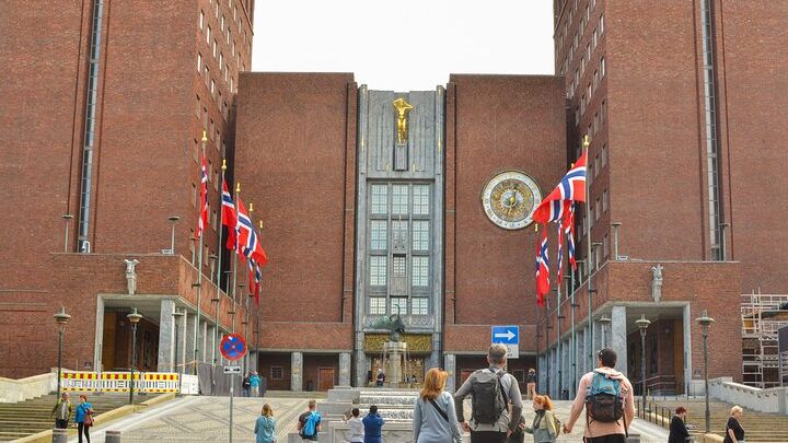 Oslo Small-Group History, Highlights and Hidden Gems Tour