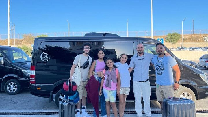 Santorini Private Roundtrip Transfer from/to Airport,Port & Hotel