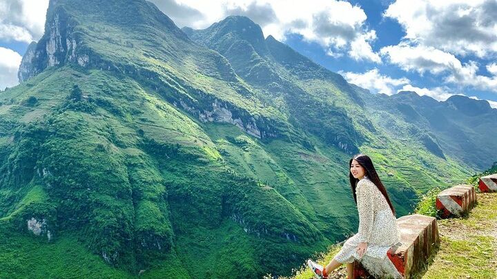 3 Days 3 Nights High Quality Small Group Ha Giang Loop Car Tour