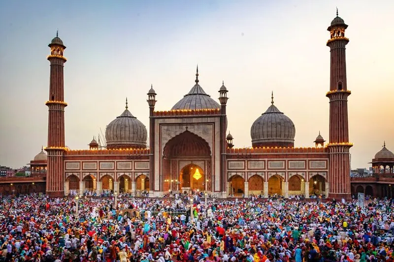 5-Hour Private Tour in Old Delhi: Chandni Chowk, Red Fort & Raj ...
