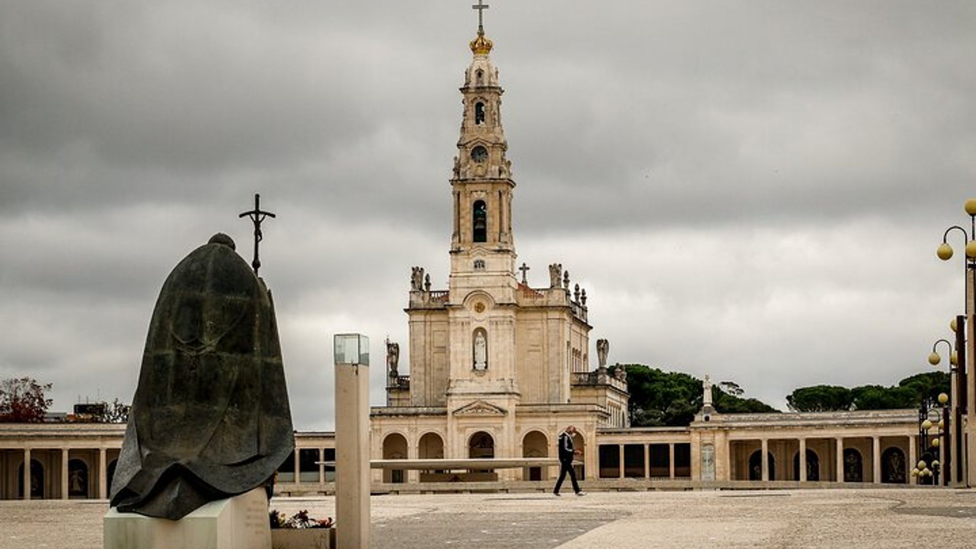 Traslado privado desde/hacia Fátima - Oporto, Braga o Guimarães