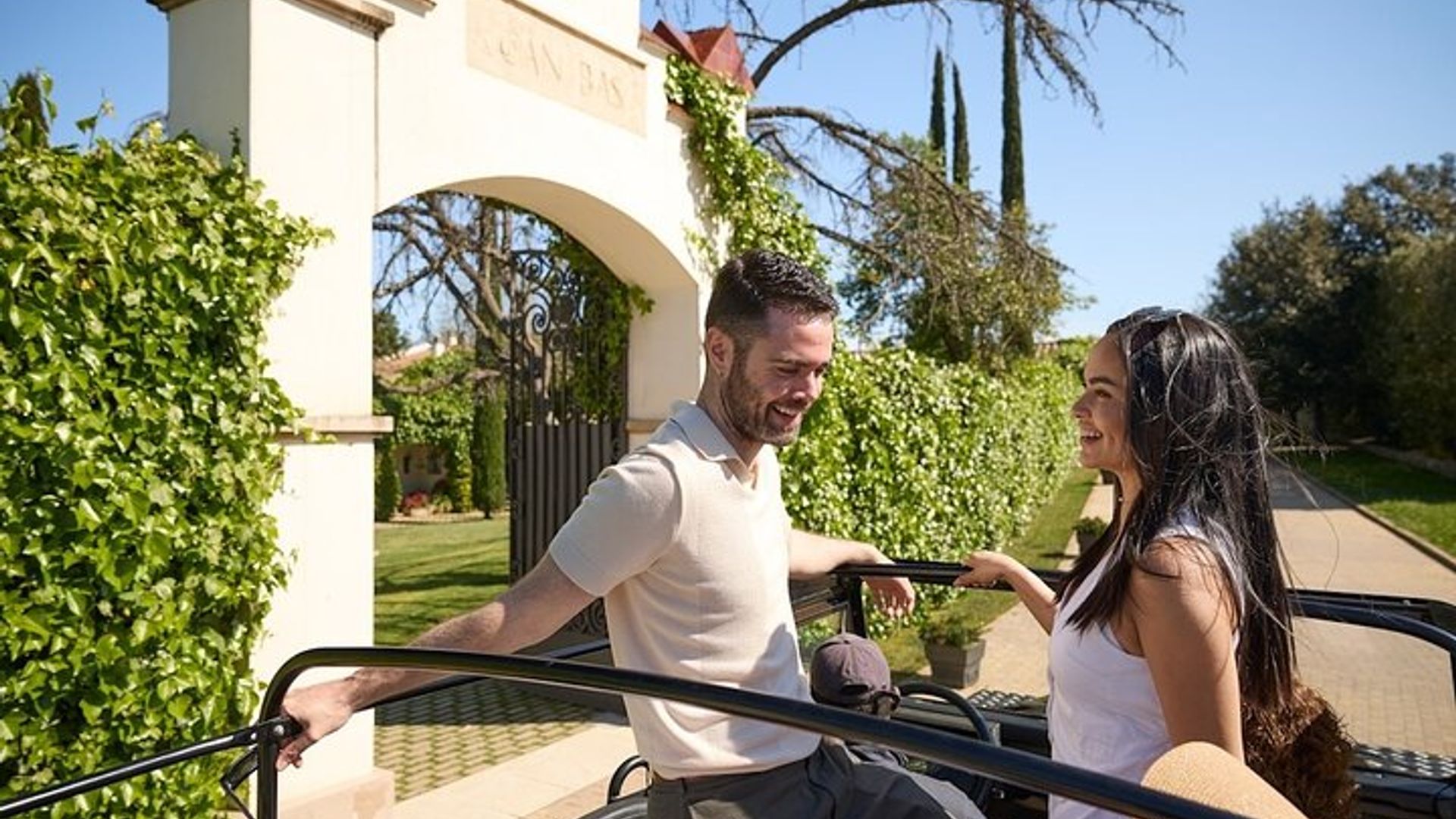 Penedés Cava, Tour de cata de vinos con paseo en 4WD, desde Barcelona