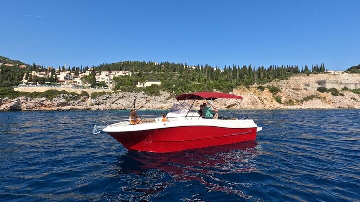 Dubrovnik Private Luxury Boat Tour: Island, Caves, and More