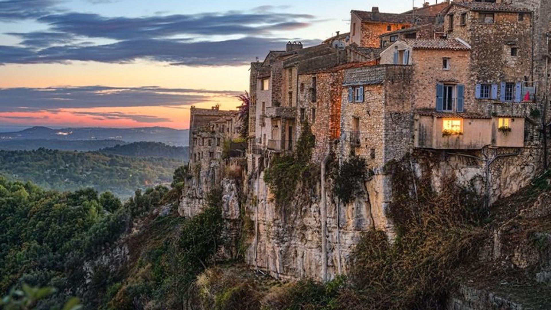 Tour compartido de día completo Provenza y sus pueblos medievales desde Niza
