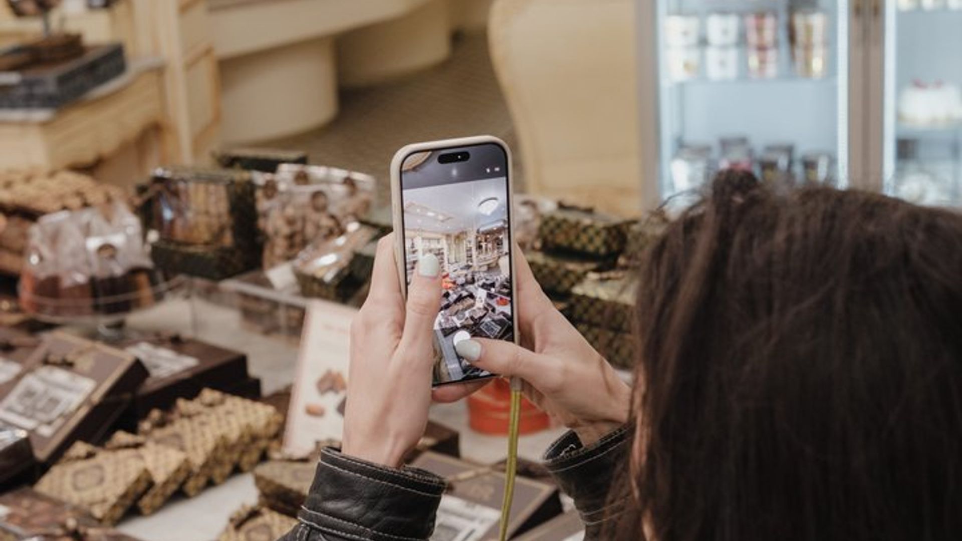 Recorrido a pie con comida agradable y destacados para grupos pequeños con almuerzo