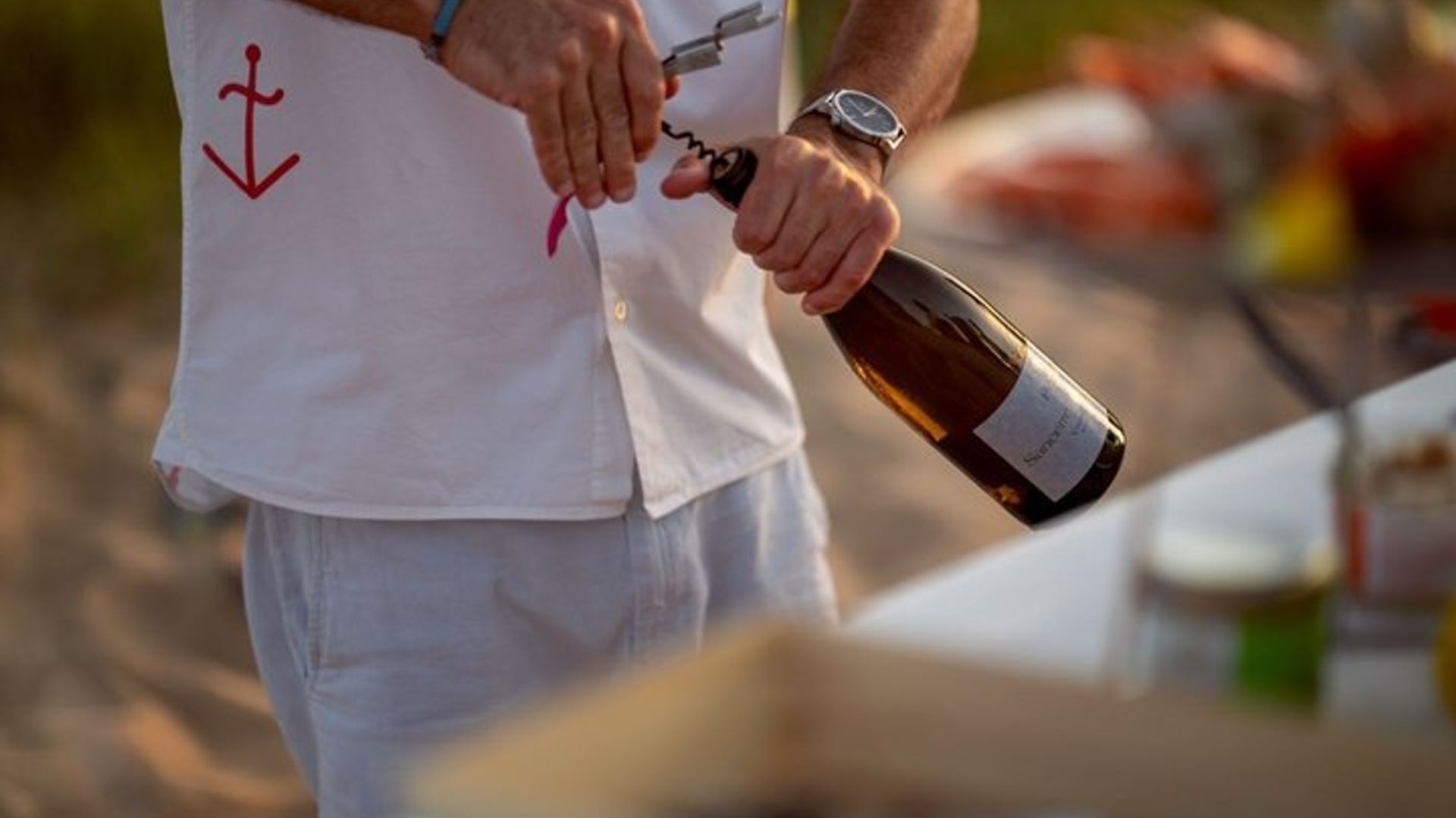 Pop up bar à huitres sur plage normande