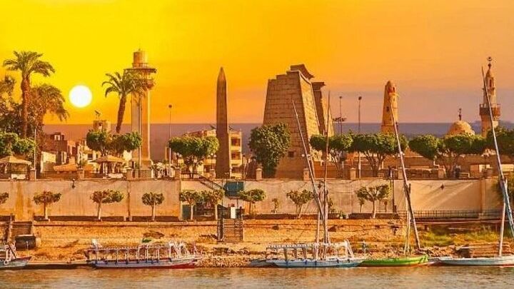 Luxor Private tour from Marsa alam by private car