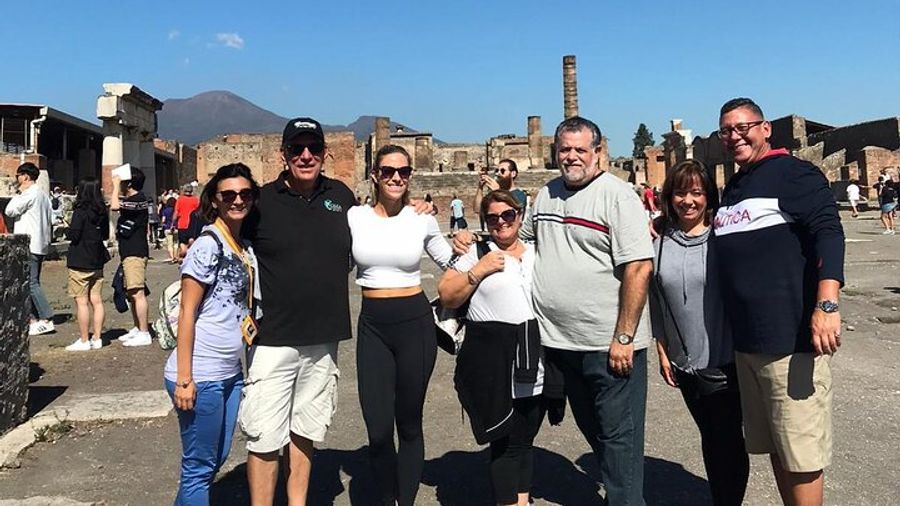 Pompeii Skip-the-Line Walking Tour with Archaeologist