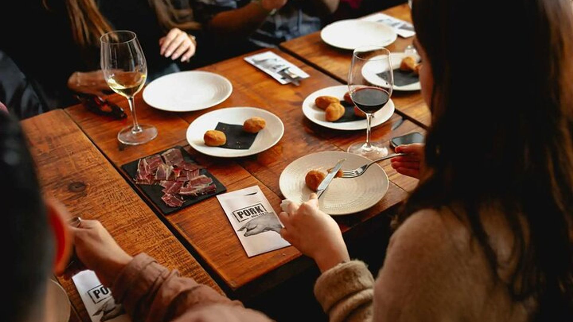 La Barceloneta Food Tour: Tapas & Culture + ebook