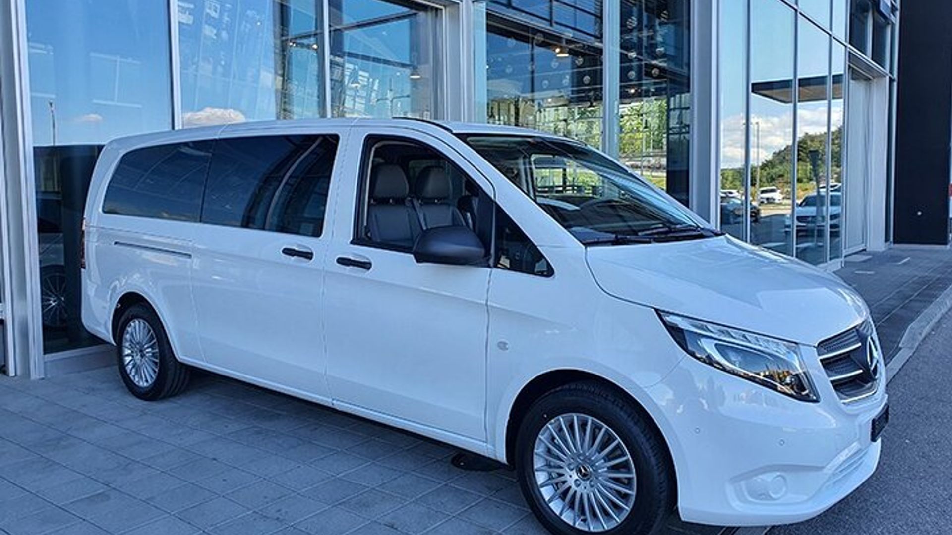 Privater Transfer von Yvoire, Frankreich zum Flughafen Genf