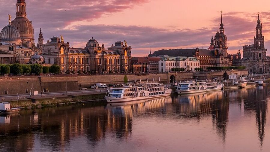 90-Minute Double-Decker Bus Tour in German, Dresden