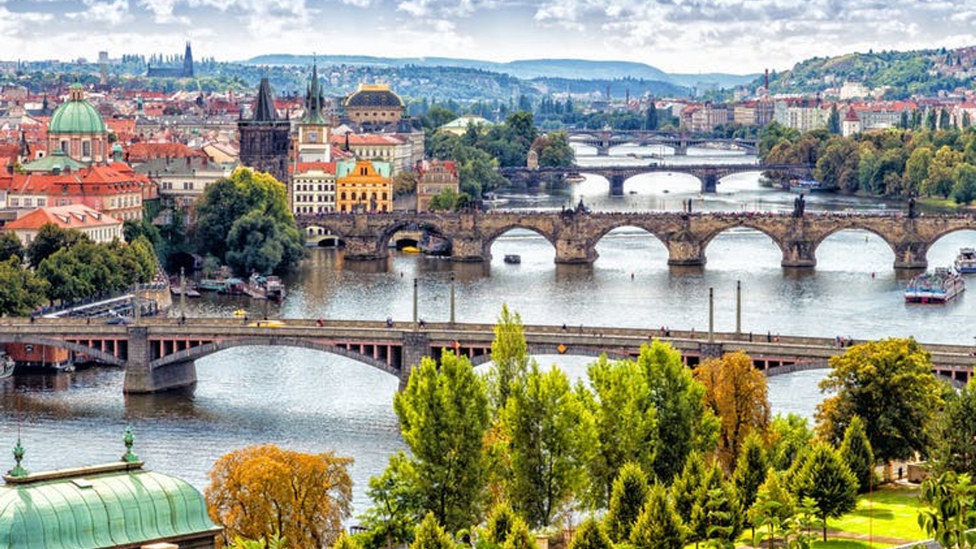 Prague Old Town and Jewish Quarter self-guided tour with mobile app