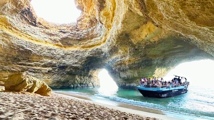Portimão:Embark on Nature•Benagil and Dolphins•Biologist on board