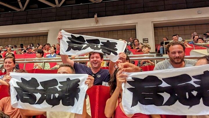 Tokyo Sumo Tournament and Ryogoku Tour with Chanko-Nabe Dinner