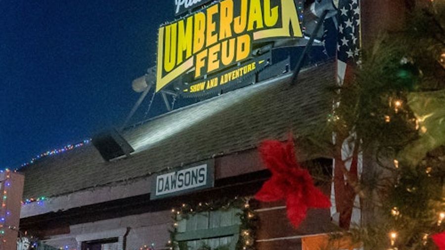 Paula Deen's Lumberjack Feud Supper Show