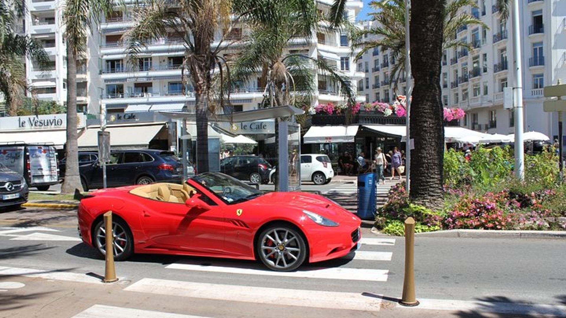 Excursion privée de photo Ferrari à Cannes