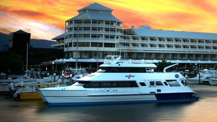 SeaQuest Day Trips to Outer Barrier Reef