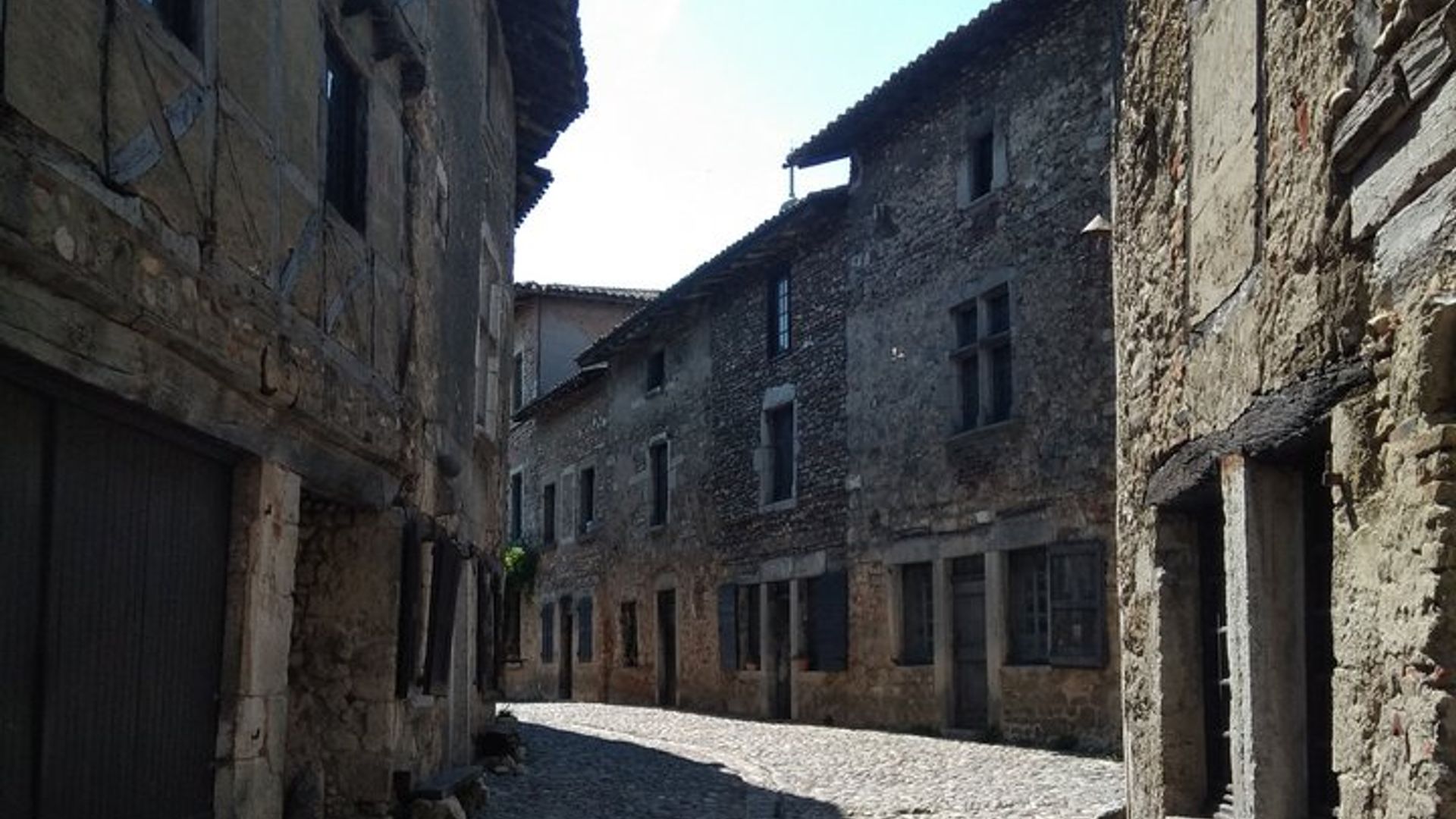 Tour Privado de Medio Día a la Ciudad Medieval de Perouges
