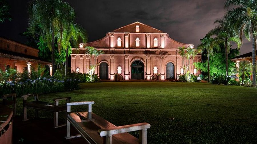 Puerto Iguazu: Shopping, Dinner, Show