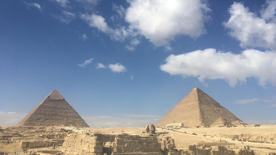 Giza Pyramids and Egyptian Museum Full-Day Private Tour