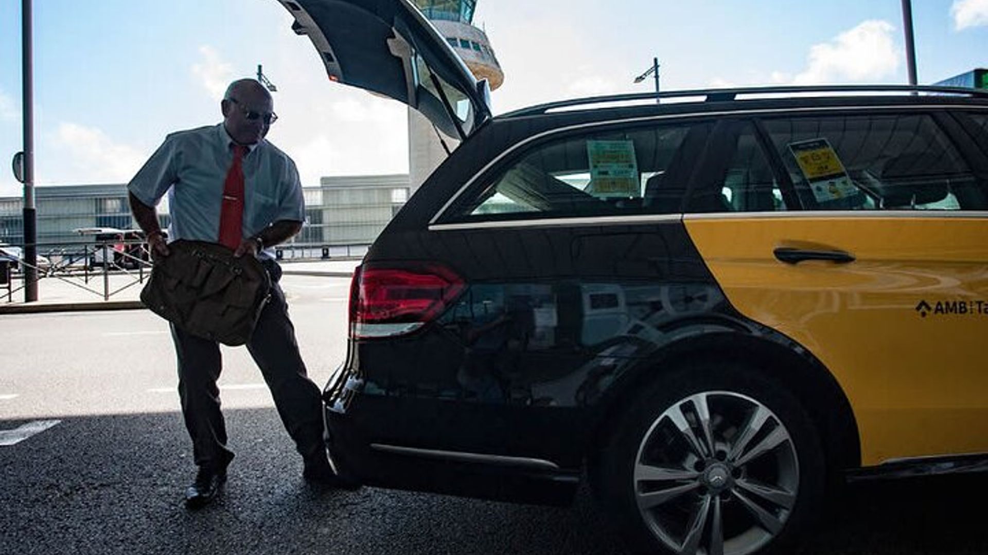 Luxembourg Private Tour Transfer from Luxembourg City to Airport