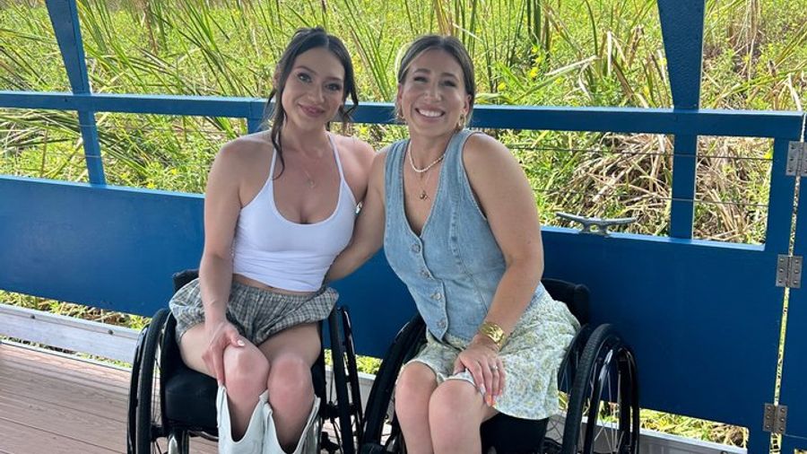 Florida Everglades Boat Tour and Pontoon Cruise in Kissimee