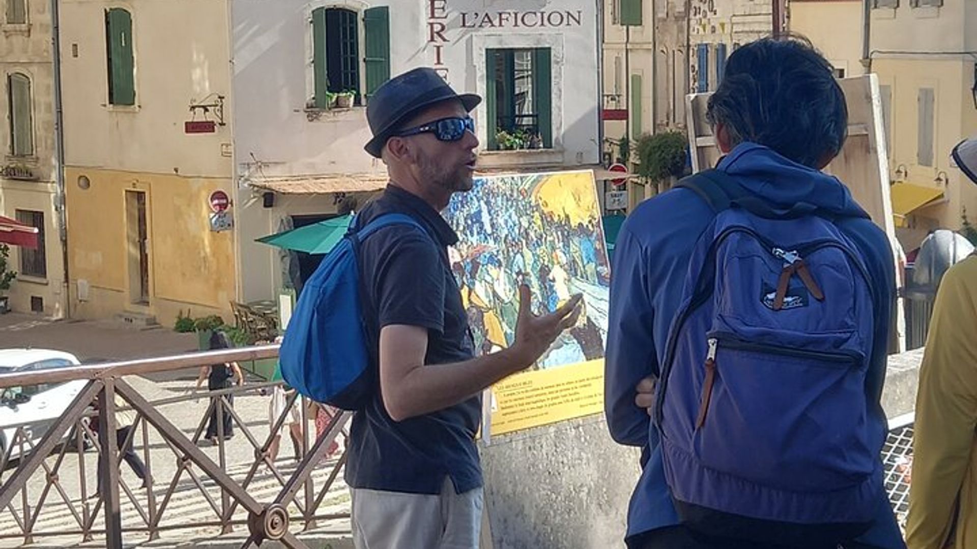 Excursión en grupo pequeño a Provenza y Arlés desde Aviñón