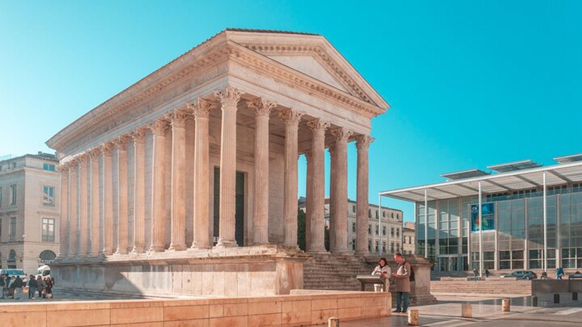 Nimes Unforgettable and Maison Carrée Private Tour in Spanish