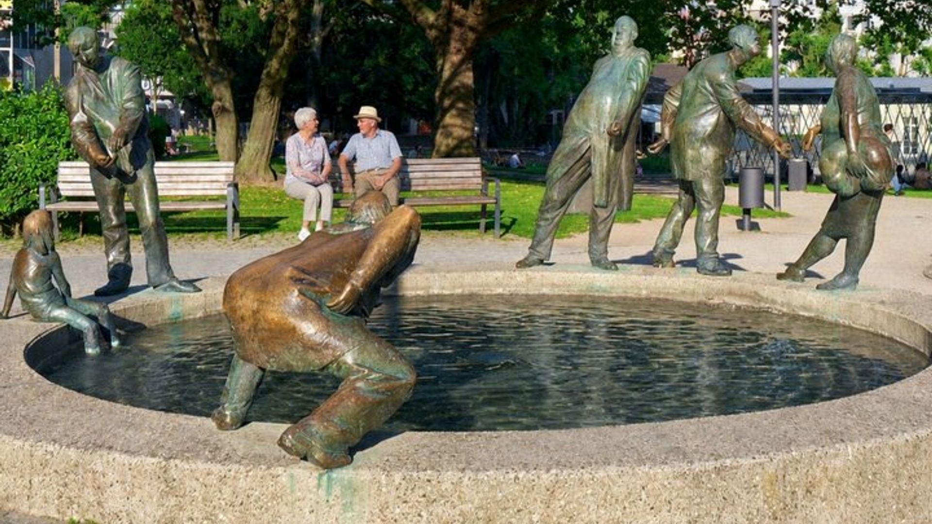 Aachen Scavenger Hunt & Highlights Self-Guided Walking Tour