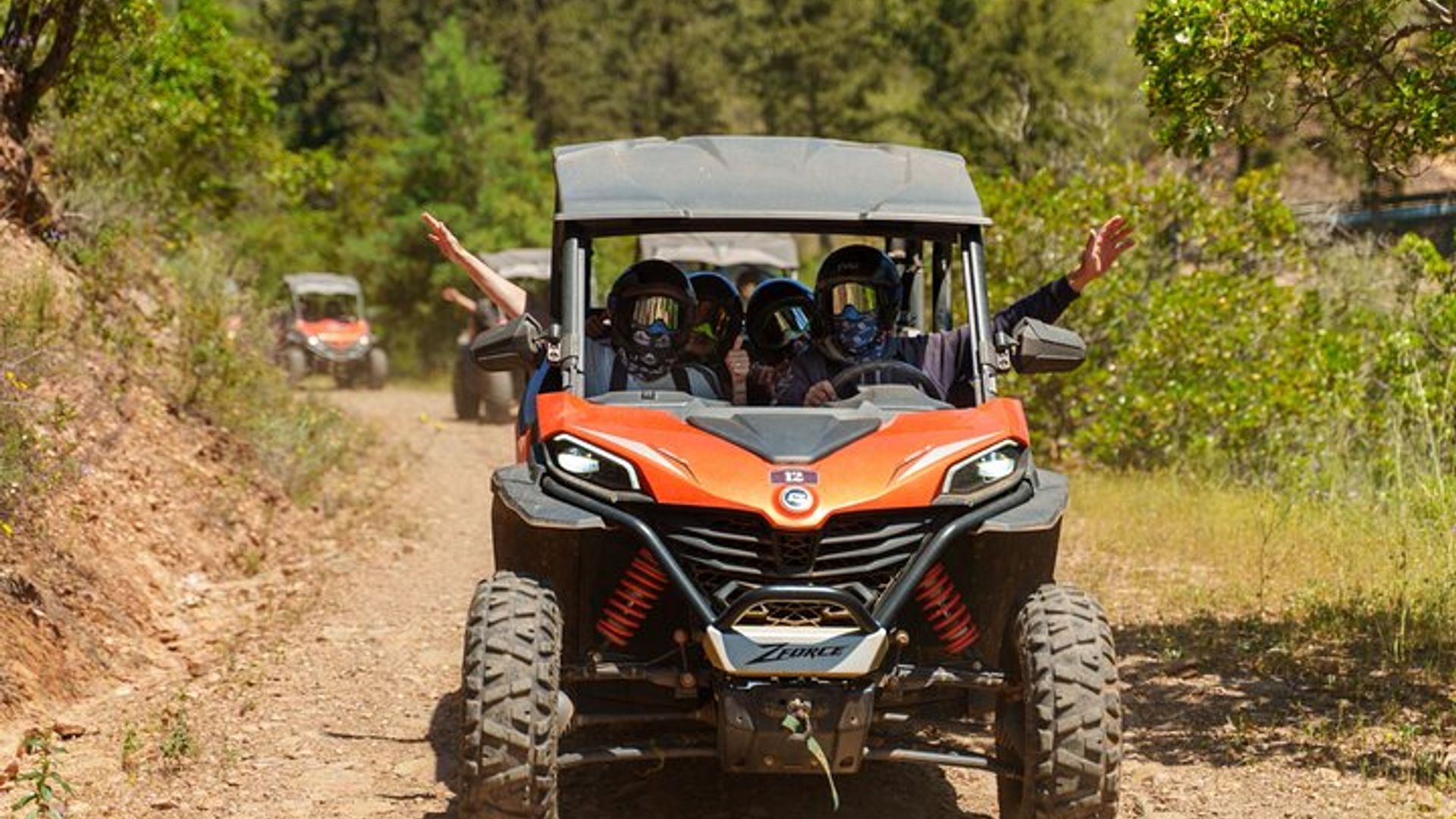 Visite en buggy saleté et poussière