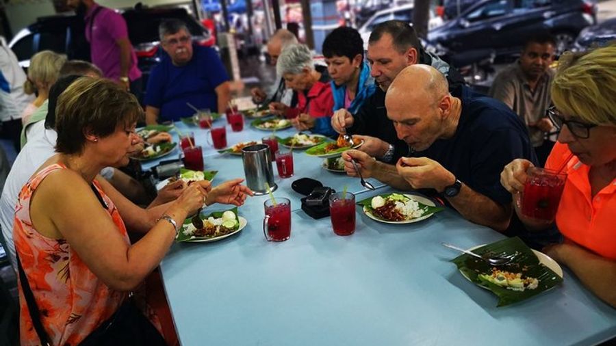 Penang Street Food Private Tour with Tastings and Local Guide