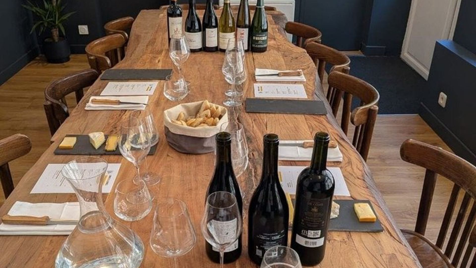 Bayeux Experiencia de Cata de Vinos Francés para Grupos Pequeños
