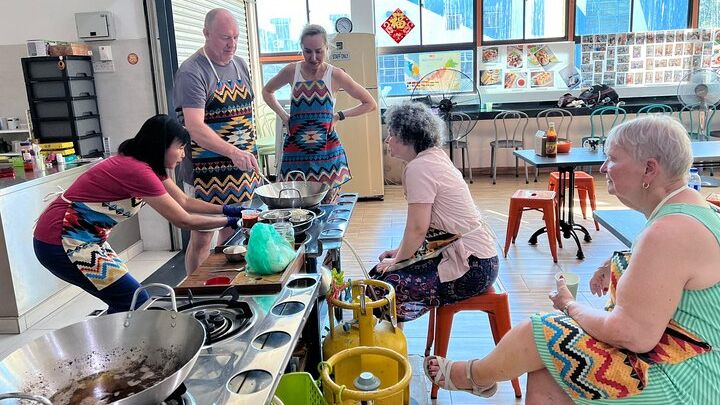 Penang Cooking Class by Penang Chiak and Morning Market Tour