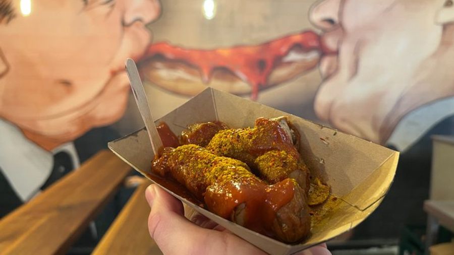 Berlin: Small-Group Sightseeing and Food Tasting Tour