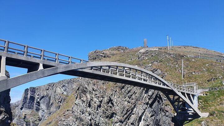 West Cork & Mizen Head Guided Day Tour from Cork