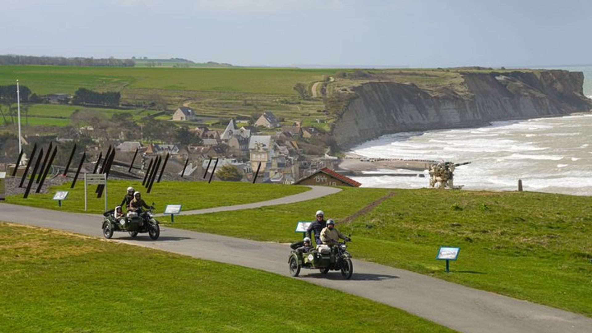 Excursion de 2h à 6h en side-car sur les plages du Débarquement