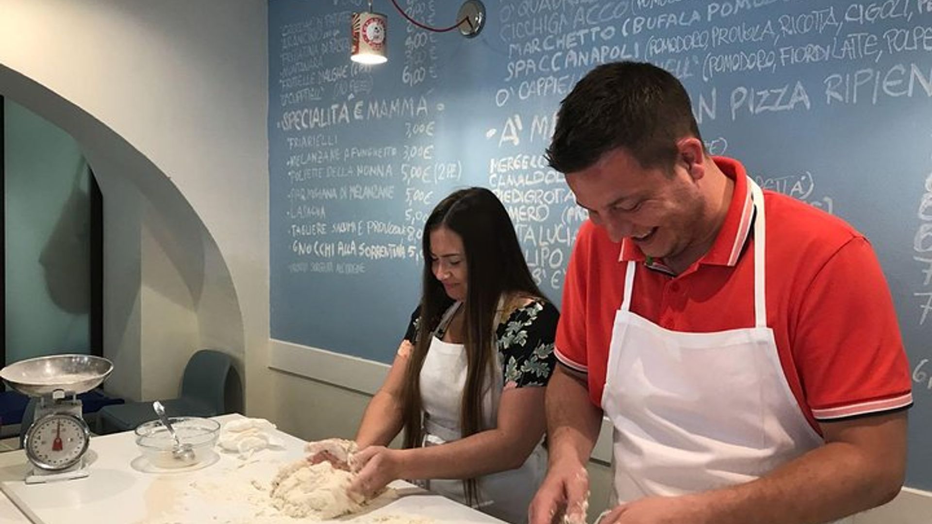 Pizza cooking class in a true pizzeria in the heart of Verona