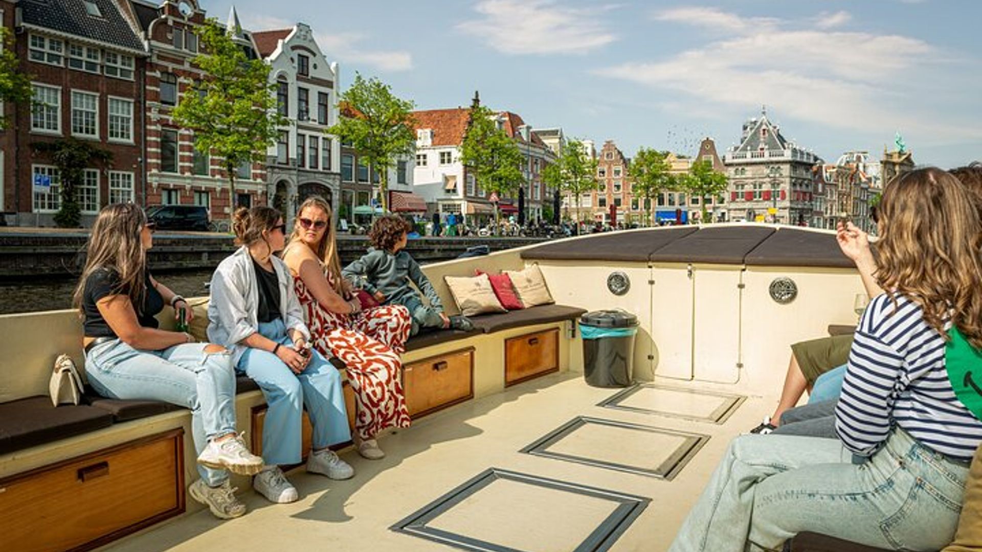 Private Canal Tour Haarlem, your private boat with a captain image 3