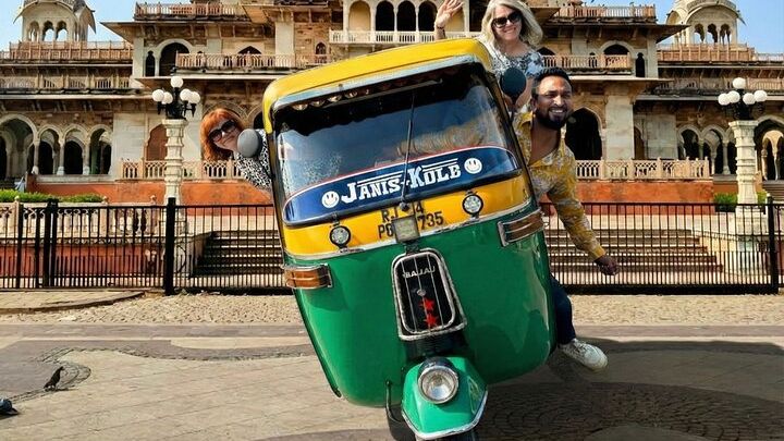 Jaipur Tuk Tuk Sightseeing Tour with Monkey Temple Sunset View